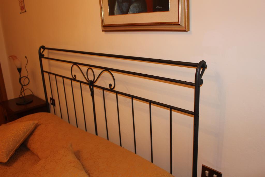 Ferienwohnung Il Vecchio Cipresso San Gimignano Zimmer foto